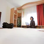 Lyon Eurexpo Hotel 3*